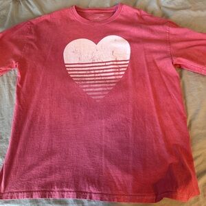 Heart Graphic Shirt - Pink